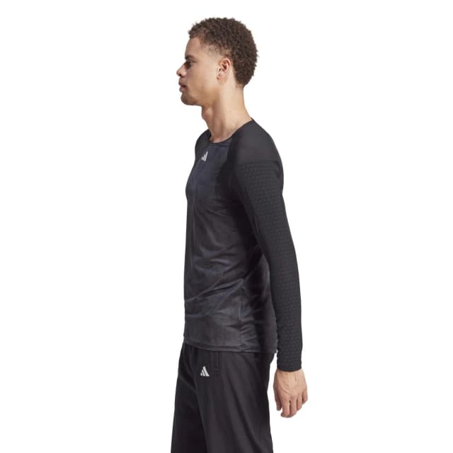 Detalle 2 de adidas Camiseta de tenis y pádel de hombre PARIS adidas con tecnología FreeLift y AEROREADY