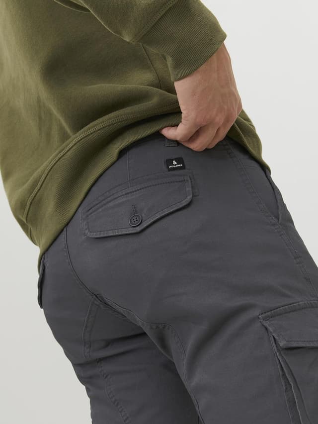 Detalle de Jack & Jones men’s stretch cuffed cargo pants in cotton