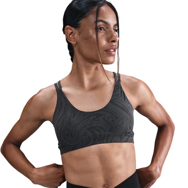 Imagen de Nike Zenvy Top mujer en OfertitasTOP