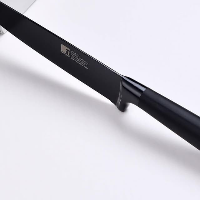 Detalle 2 de BERGNER Black Blade Cuchillo Chef de Acero Inoxidable🗡