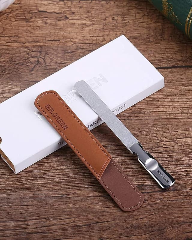 Detalle 2 de MR.GREEN Stainless Steel Double-Sided Nail File with Anti-Slip Handle and Leather Case