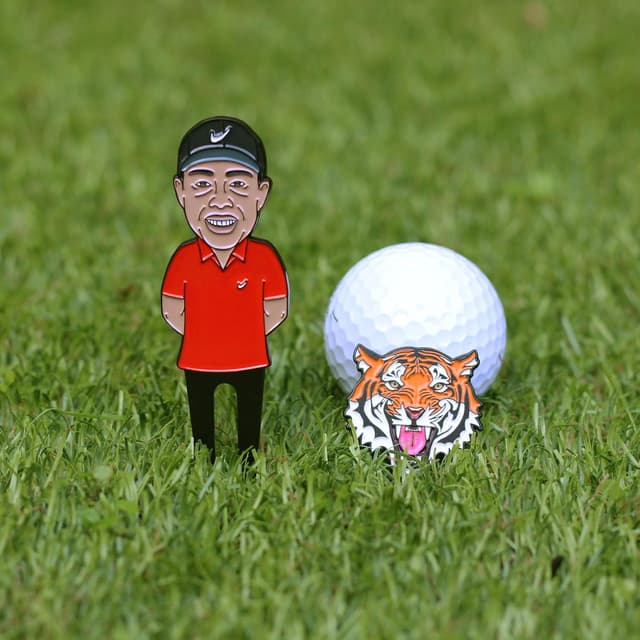 Detalle 2 de Tiger Golf Divot Tool & Ball Marker – Divot tool ⛳