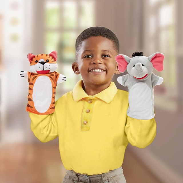 Detalle 2 de Melissa & Doug Zoo Friends Hand Puppets (Set of 4) – Elephant, Giraffe, Tiger and Monkey