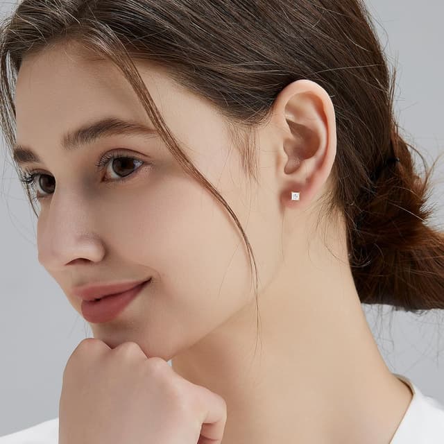 Detalle de KRKC&CO Moissanit Ohrringe aus Silber 925 für Damen (Prinzess-Schliff, Farbe D, VVS1) – Ohrstecker vergoldet/Weißgold & schwarz plattiert