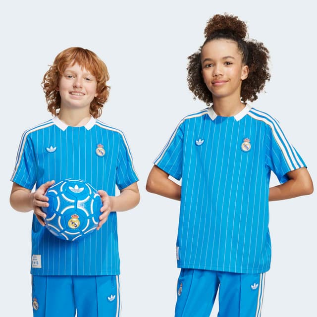 Imagen de adidas Camiseta niños Real Madrid CF Terrace Icons en OfertitasTOP