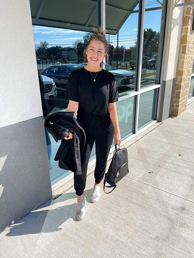 Detalle 2 de PRETTYGARDEN Women’s Two-Piece Lounge Set (crewneck top + drawstring jogger pants)