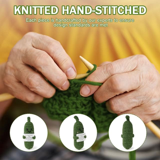 Detalle 2 de Aolso Poupée en laine concombre « Positive Pomme de Terre » avec carte message – mini jouet pour bureau, maison et cadeaux