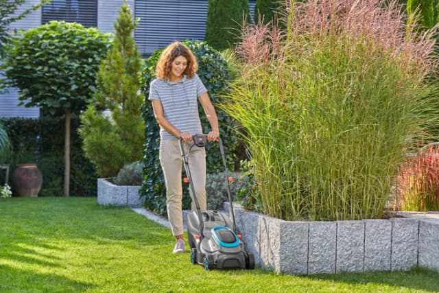 Thumbnail 12 de GARDENA PowerMax 32/18V P4A Solo Akku-Rasenmäher für bis zu 200 m²