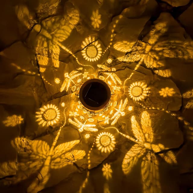 Thumbnail 4 de Dragonfly Garden Solar Lantern