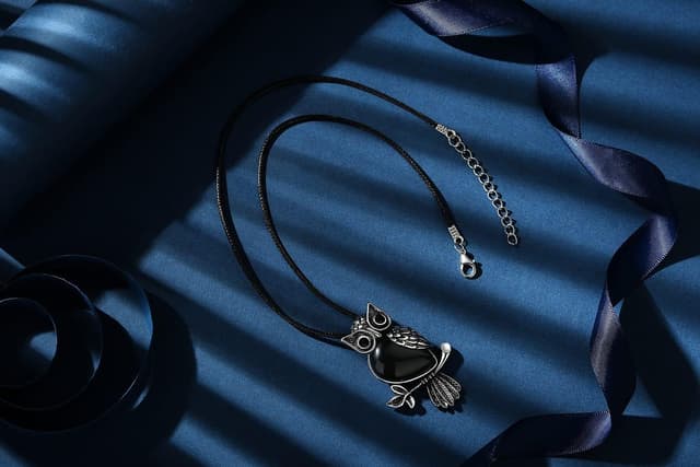 Thumbnail 2 de Sahoottie Crystal Owl Necklace 19.6-inch