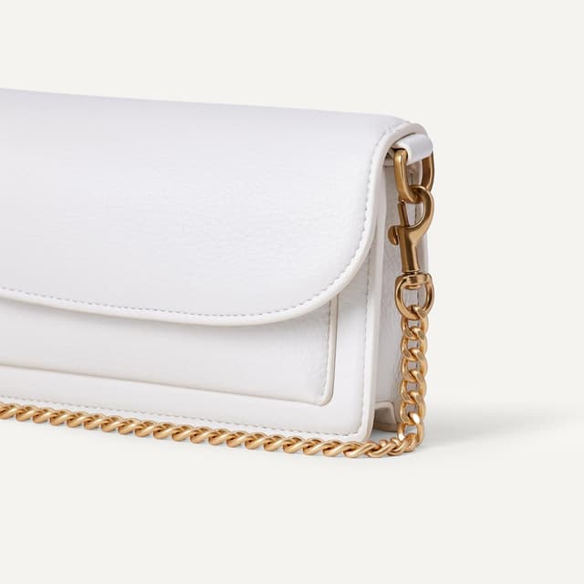 Thumbnail 4 de Amazon Essentials Convertible Crossbody Clutch