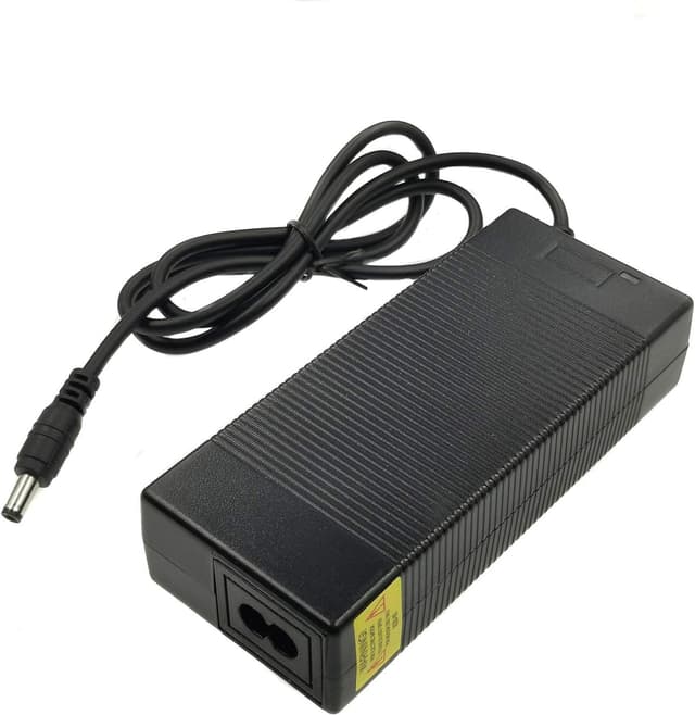 Detalle de YYHQQBAD 36V-Ladegerät (42V) mit 2 A Ausgang – passend für 10-Serien 36V E‑Bike-Akkus