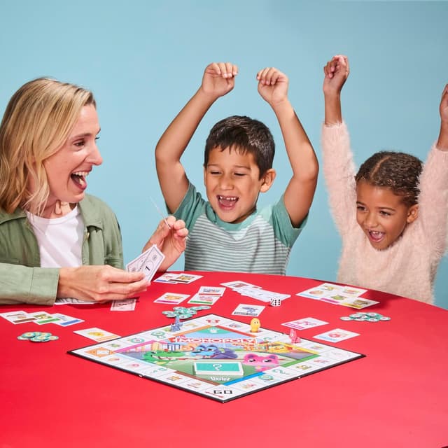 Thumbnail 4 de Monopoly Junior édition 2026 Jeu de Plateau
