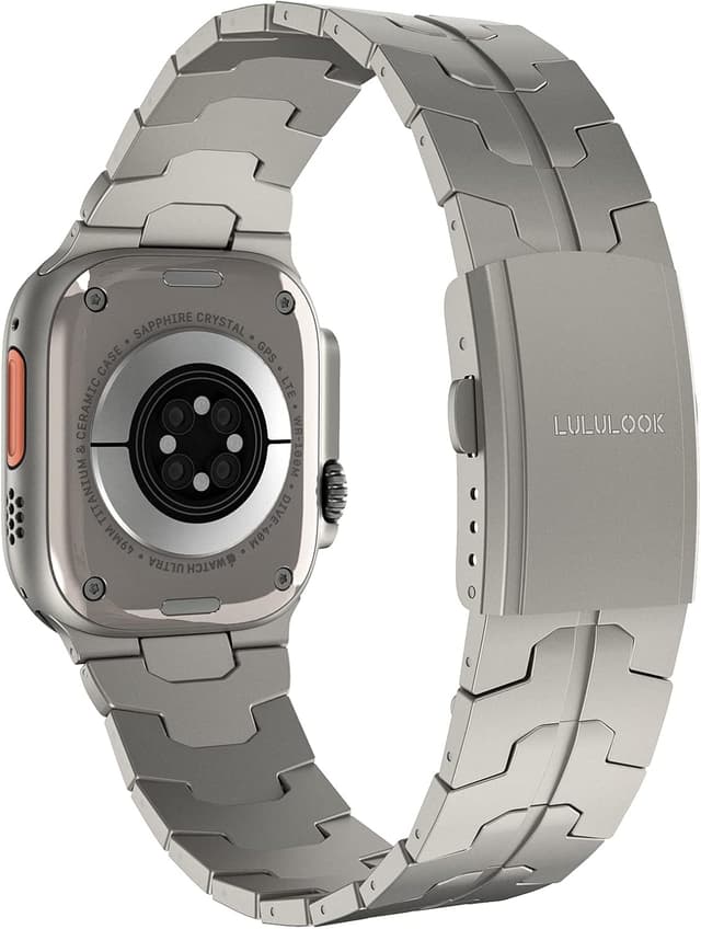 Detalle 2 de LULULOOK Titanium Strap for Apple Watch Ultra (Ultra 3/Ultra 2) – folding clasp replacement band