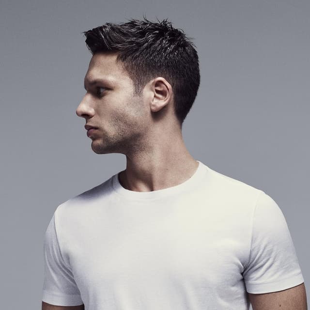 Detalle de BaByliss PowerLight Pro Clipper 7498CU – Cordless or corded men’s hair clipper with 8 guides