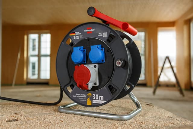 Thumbnail 4 de Brennenstuhl Garant Avvolgicavo CEE 1 V2 IP44 30 m