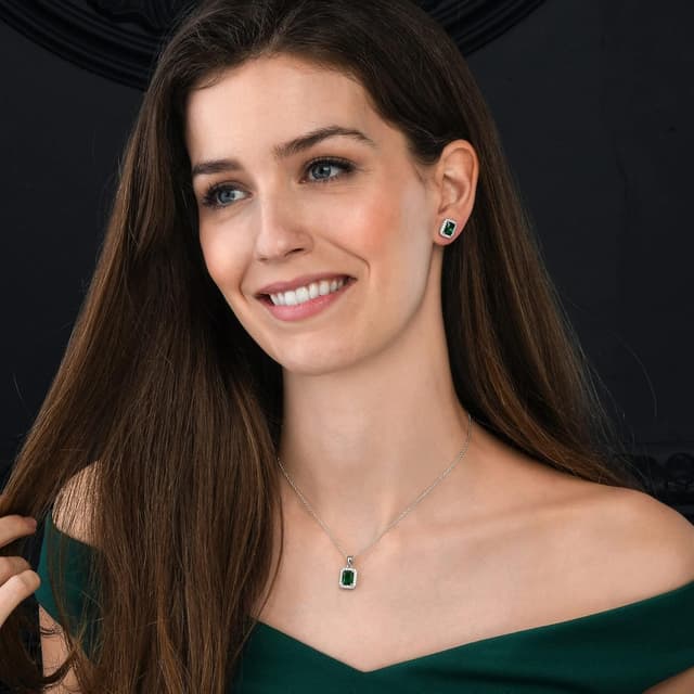 Detalle de Orecchini Diamond Treats in argento sterling 925 con taglio smeraldo e zirconi colorati