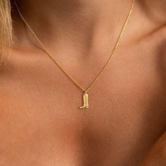 Detalle de HANLI 14K vergoldete Halskette für Damen mit Anhänger – zartes Stern-Design, wasserfest