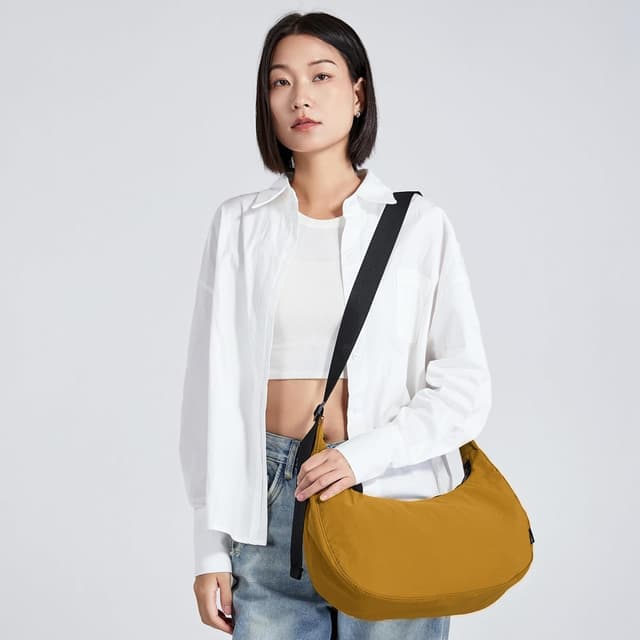 Detalle 1 de Jollque crescent crossbody bag, 35 cm