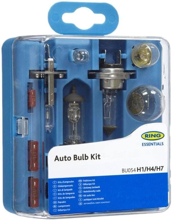 Detalle 2 de RING Essential European Driving Travel Kit 2026 (8-piece) for UK motorists