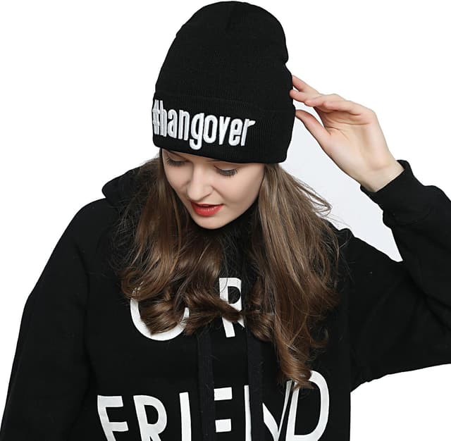 Detalle de Bonnet Beanie d’hiver noir DonDon femme avec statement