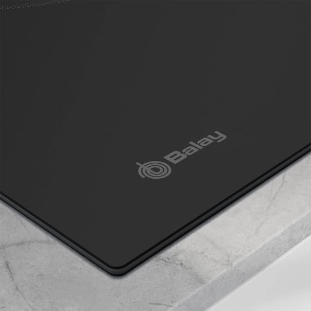 Detalle de Balay 3EBC989MH placa inducción 80 cm con extractor integrado 🍽