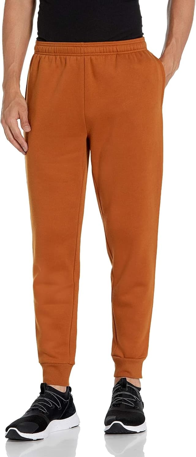 Detalle de Amazon Essentials Herren Entspannte Jogginghose aus Fleece mit bequemer Passform