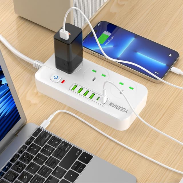Detalle 2 de 2M extension lead with USB-C and USB-A
