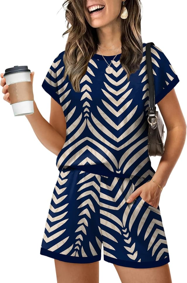 Detalle de WIHOLL Women’s Two-Piece Summer Lounge Set (Cap Sleeve Crew Neck Top + Drawstring Shorts with Pockets) XS–2XL