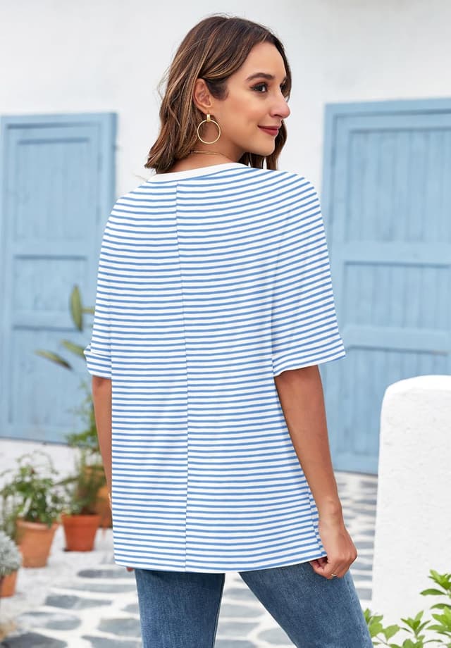 Detalle de WNEEDU Oversize Shirt Damen Kurzarm mit Rundhalsausschnitt und gekrempelten Ärmeln