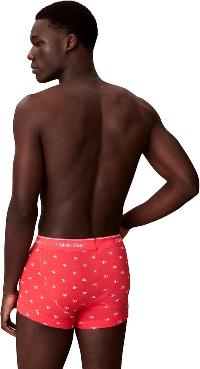 Detalle de Calvin Klein Bermuda Uomo: stile essenziale per l’estate