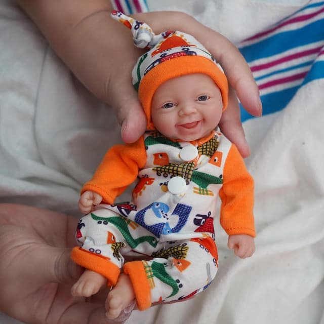 Detalle 2 de MYREBABY 7" Muñeca Bebé Reborn de Silicona 👶