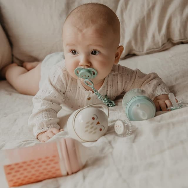 Thumbnail 4 de Suavinex Bonhomia Rosa, Cadena para Chupete, Broche Joya🌸