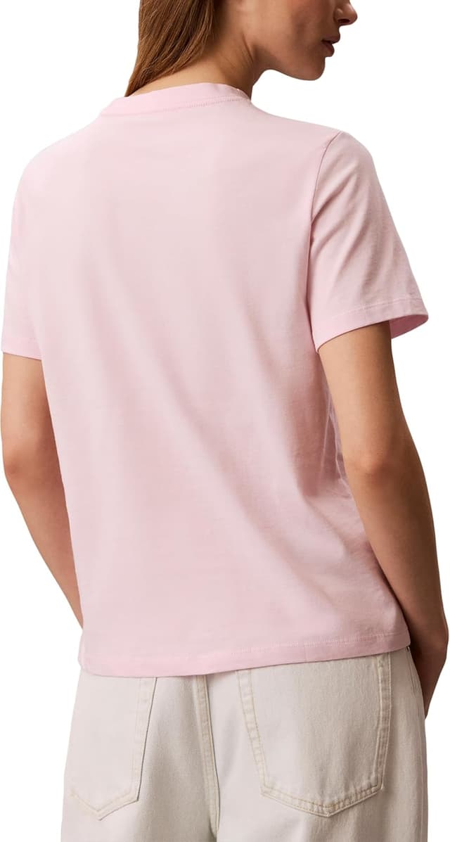 Detalle de Calvin Klein Magliette grafiche Donna: stile quotidiano con impronta grafica