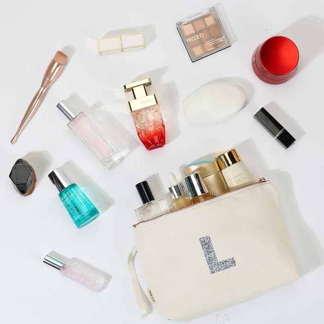 Detalle 2 de Kosmetiktasche A-Z BAG mit Initiale