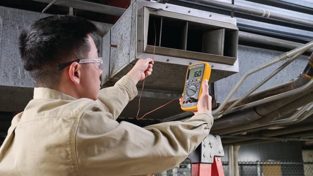 Detalle 2 de Fluke 17B+ Digital-Multimeter – Messungen bis 1000 V, bis 10 A und mit Temperatur-Funktion