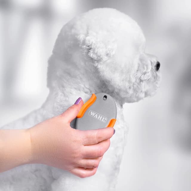 Detalle de Wahl Palm Pal Brush grooming brush for cats and dogs with rubber grip