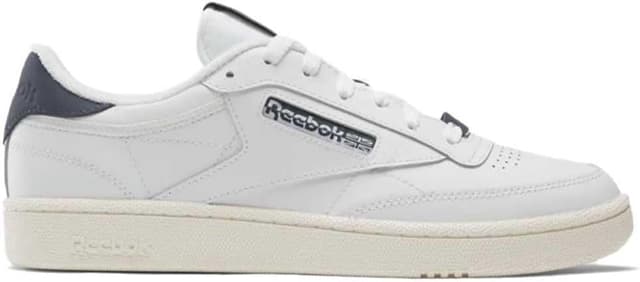 Detalle de Reebok Men’s Club C 85 leather trainers for everyday wear