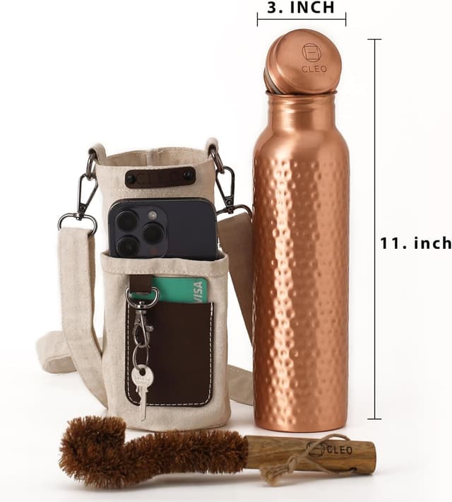 Detalle de AVA DESIGNZ Hand Hammered Pure Copper Water Bottle 950 ml – leakproof BPA-free sports & gym bottle