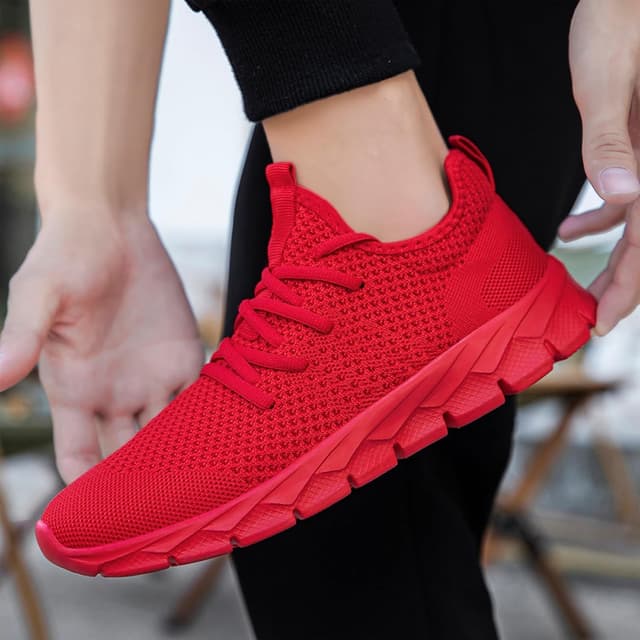 Detalle de Oltyutc men’s mesh slip-on trainers for running, walking and gym use