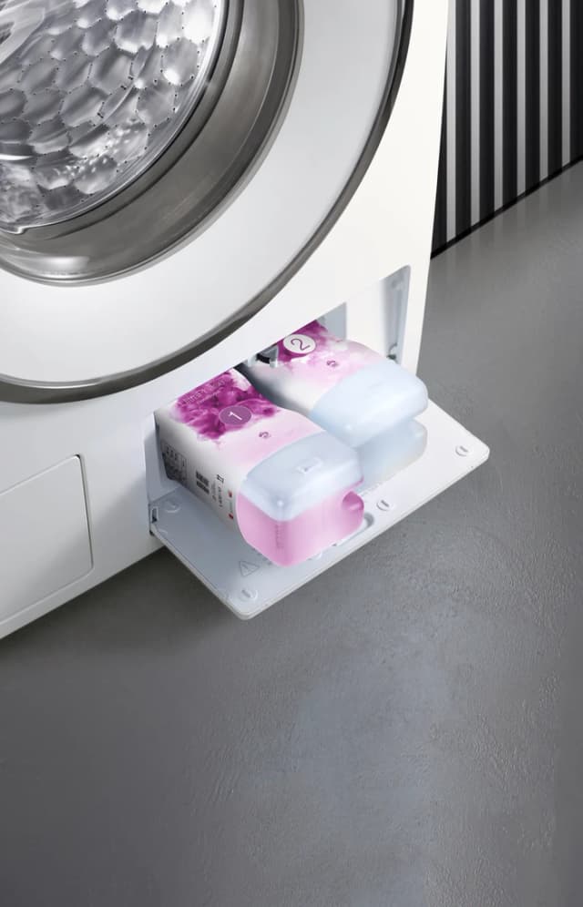 Detalle 2 de Miele UltraPhase FloralBoost Set (Halbjahrespackung) für TwinDos – 6 Flakons UltraPhase 1 & 2