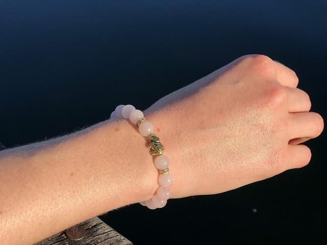 Detalle 2 de Elefant Rosenquarz-Armband mit Kristall-Highlights und Echtheitszertifikat (Naturstein geprüft in Deutschland)