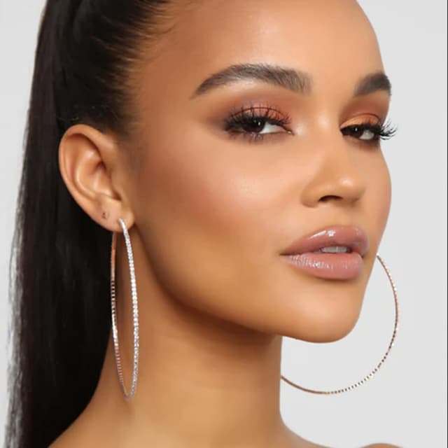 Detalle 2 de MOROTOLE 14K Gold Strass Creolen – große Rhinestone Hoop Ohrringe (20–70 mm), hypoallergen