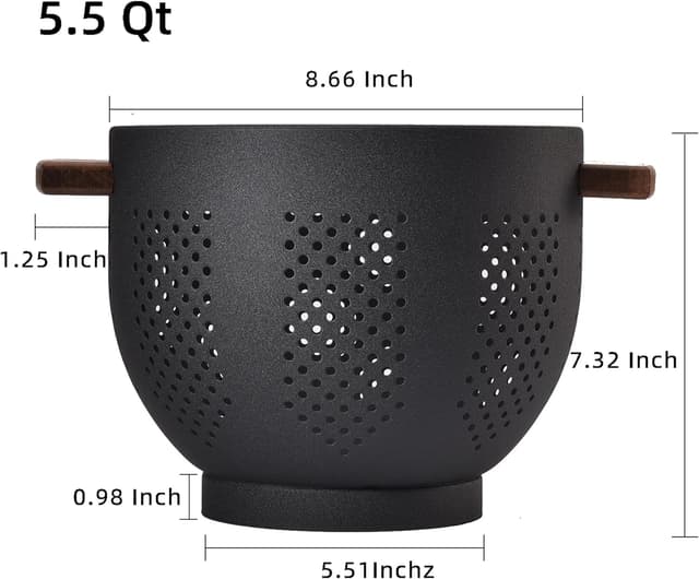 Detalle de Metal Colander with Wood Handle and Stable Base (5.5 Quart, Matte Black) — Powder-Coated Steel Kitchen Strainer