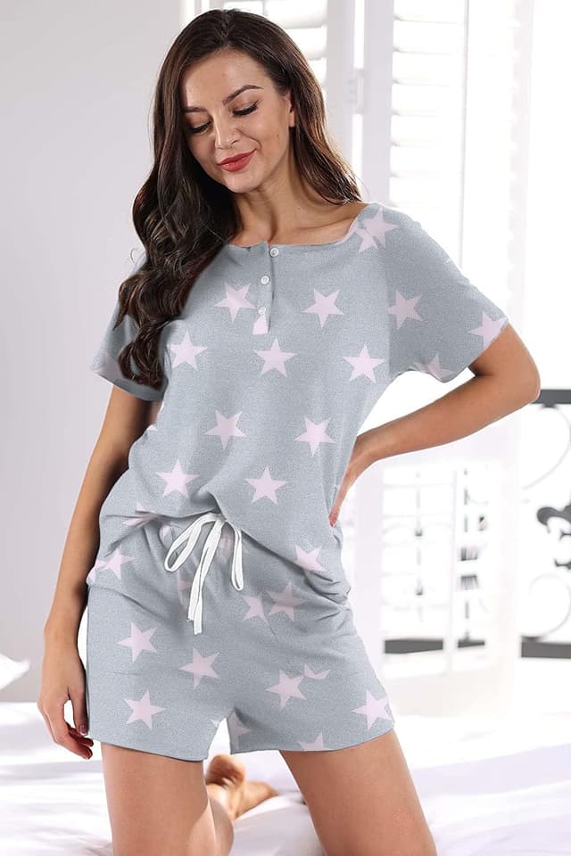 Detalle de WIHOLL Women’s 2-Piece Lounge Set: Button-Down Top & Drawstring Pocket Shorts