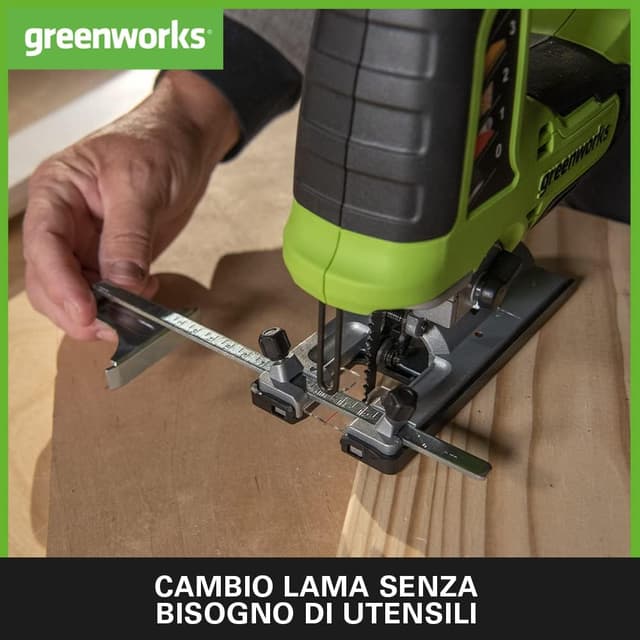 Detalle de Greenworks GD24JSK2 Seghetto alternativo a batteria 24V con 2 lame, base regolabile fino a 45°