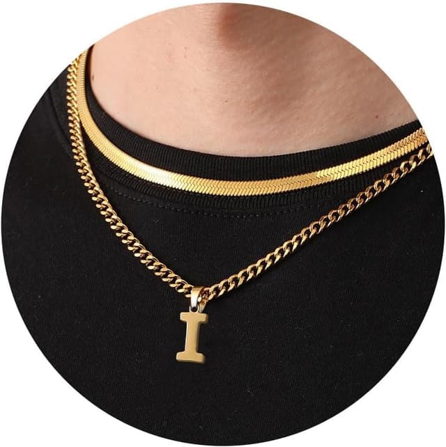 Detalle de Esmoly collana uomo a strati in acciaio 316L con catena cubana e spiga, lettere A–Z (argento/oro/nero)