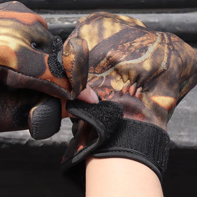 Detalle 2 de BB Hapeayou fishing gloves with 3 fingerless design (1 pair)