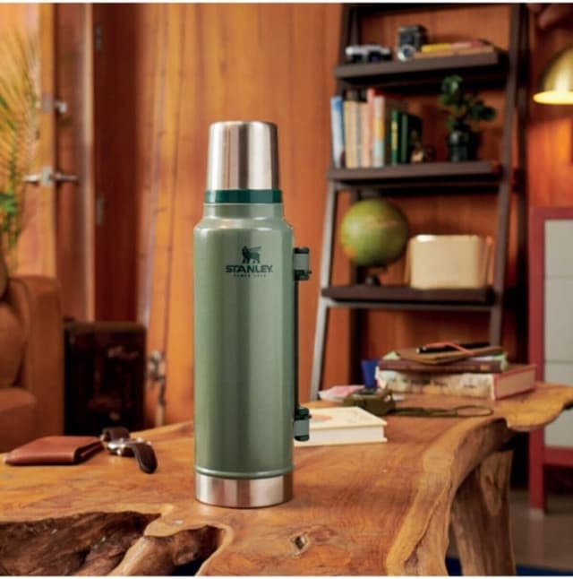Thumbnail 1 de Stanley Classic Legendary Termo 1.9L ☕️ - Mantiene Temperatura 45 Horas