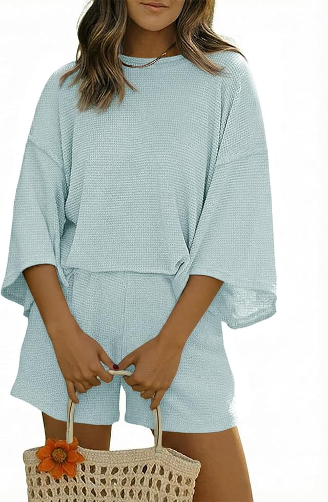 Detalle de Tankaneo Women’s Waffle Knit 2-Piece Lounge Set: 3/4 Sleeve Top & Elastic Waist Shorts